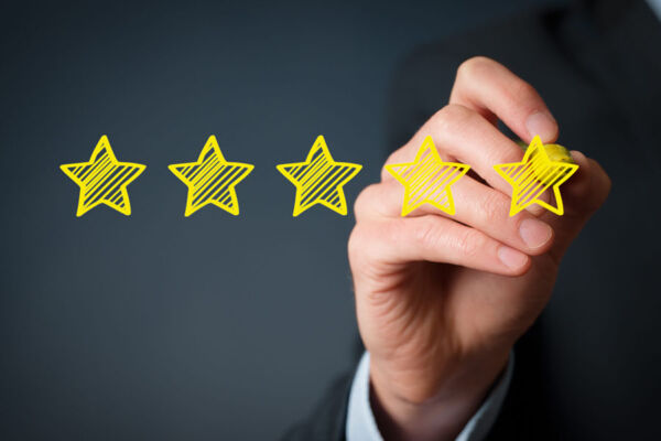 5 star ratings concept image for  a franchise business using online reviews to attract clients