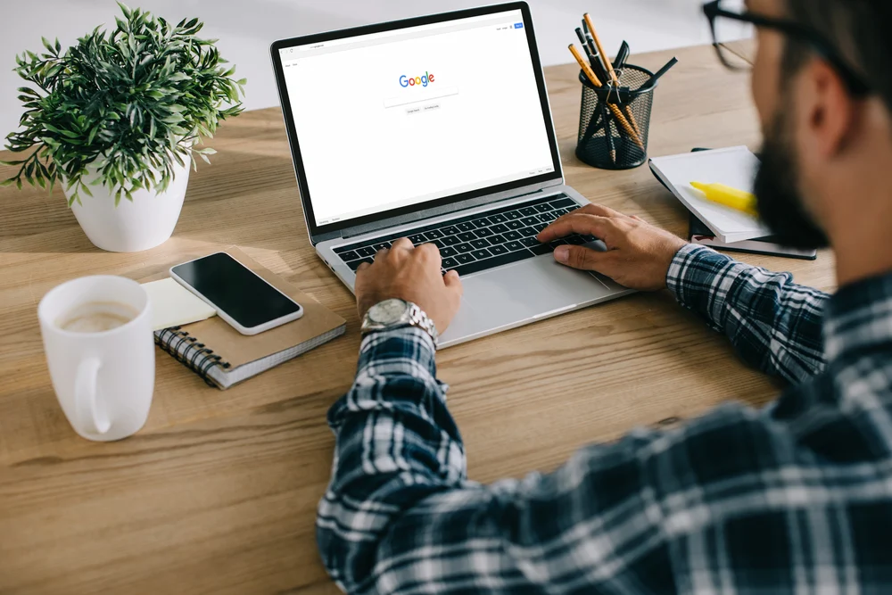 marketer working on social media advertising services for a client